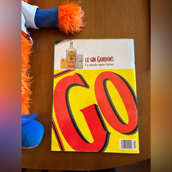 Montreal Expos plush and magazine - Picture 7 of 7